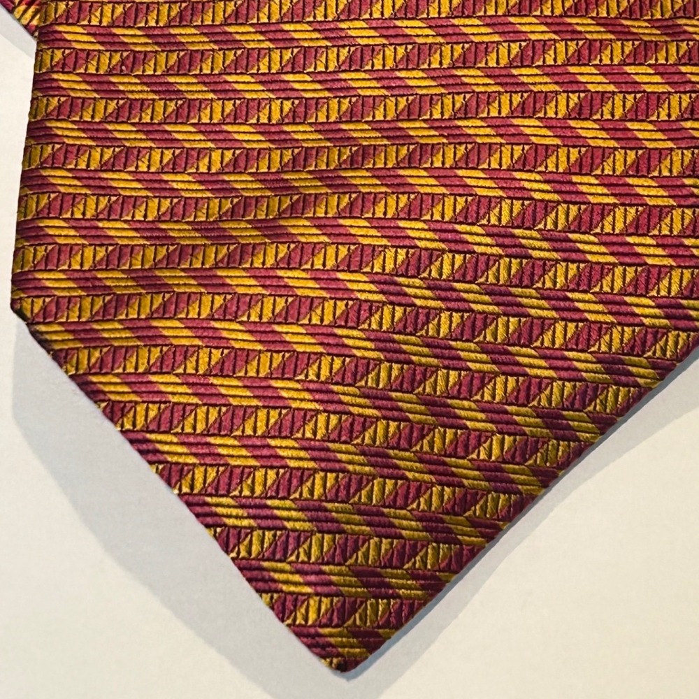 Pierre Balmain Couture 100% silk necktie vintage magenta pink gold geometric - Picture 5 of 5